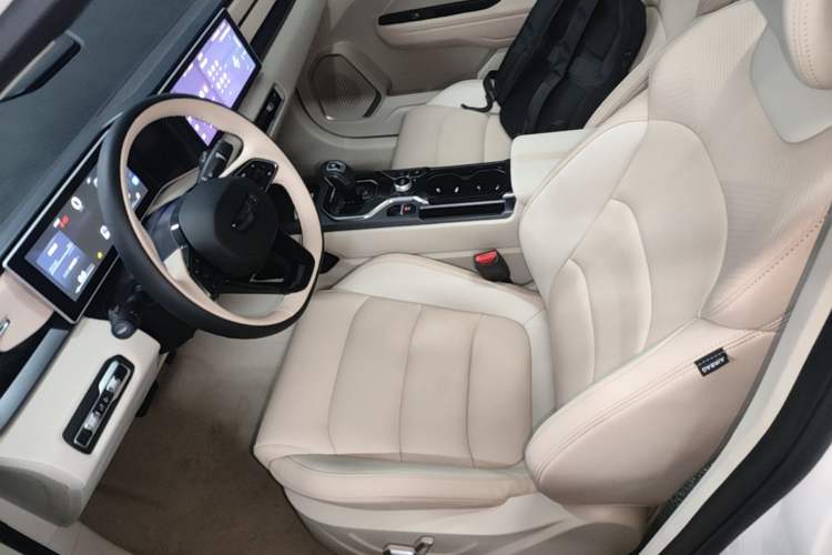 Used Geely Auto icon 2023 1.5TD Chocolate Smoothie Edition Left Front Seat