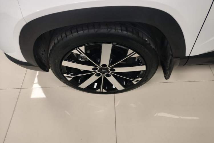 Used Geely Auto icon 2023 1.5TD Chocolate Smoothie Edition Left Front Wheel Hub