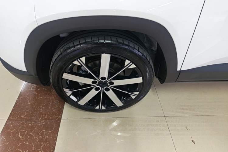 Used Geely Auto icon 2023 1.5TD Chocolate Smoothie Edition Left Front Wheel Hub