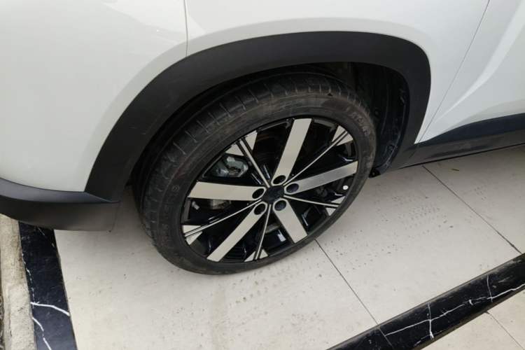 Used Geely Auto icon 2023 1.5TD Chocolate Smoothie Edition Left Front Wheel Hub