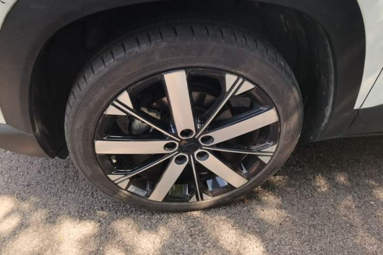 Used Geely Auto icon 2023 1.5TD Chocolate Smoothie Edition Left Front Wheel Hub