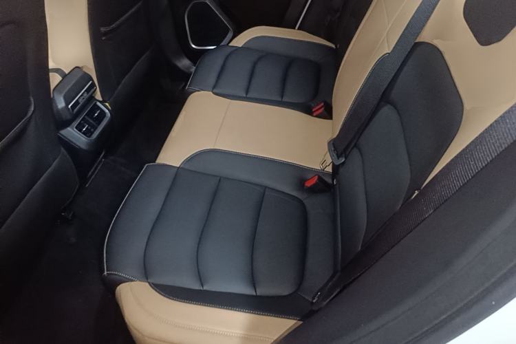 Used Geely Auto icon 2023 1.5TD Chocolate Smoothie Edition Left Rear Seat