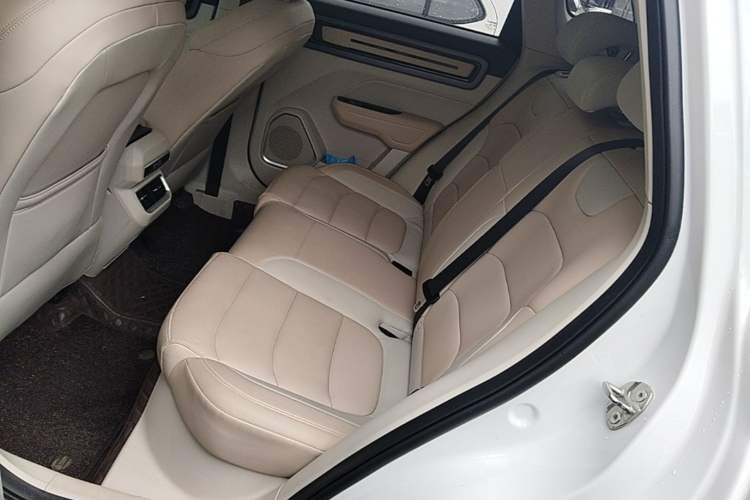 Used Geely Auto icon 2023 1.5TD Chocolate Smoothie Edition Left Rear Seat