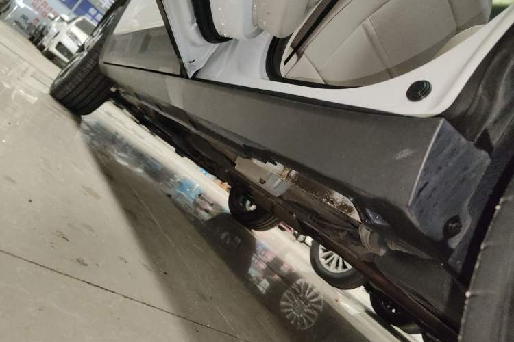 Used Geely Auto icon 2023 1.5TD Chocolate Smoothie Edition Left Side Sill
