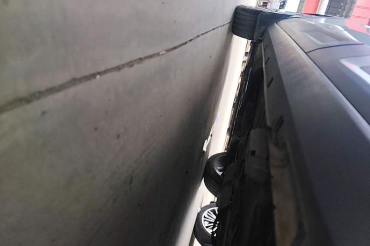 Used Geely Auto icon 2023 1.5TD Chocolate Smoothie Edition Left Side Sill
