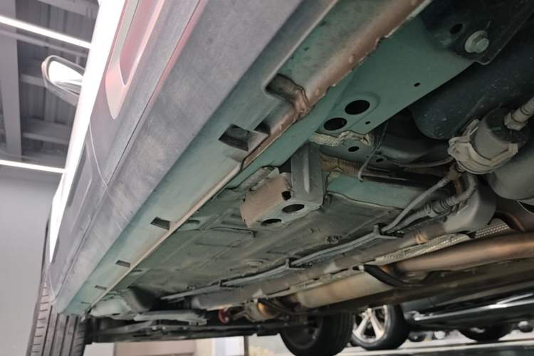 Used Geely Auto icon 2023 1.5TD Chocolate Smoothie Edition Left Side Sill