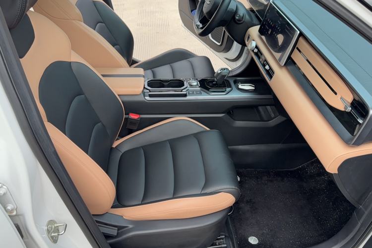 Used Geely Auto icon 2023 1.5TD Chocolate Smoothie Edition Right Front Seat