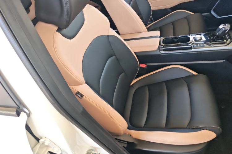 Used Geely Auto icon 2023 1.5TD Chocolate Smoothie Edition Right Front Seat