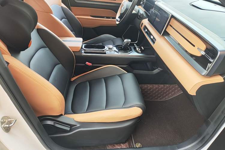 Used Geely Auto icon 2023 1.5TD Chocolate Smoothie Edition Right Front Seat