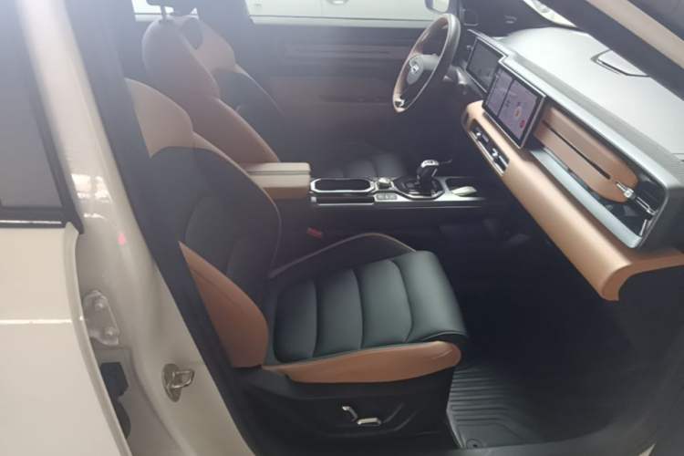 Used Geely Auto icon 2023 1.5TD Chocolate Luxe Edition Right Front Seat