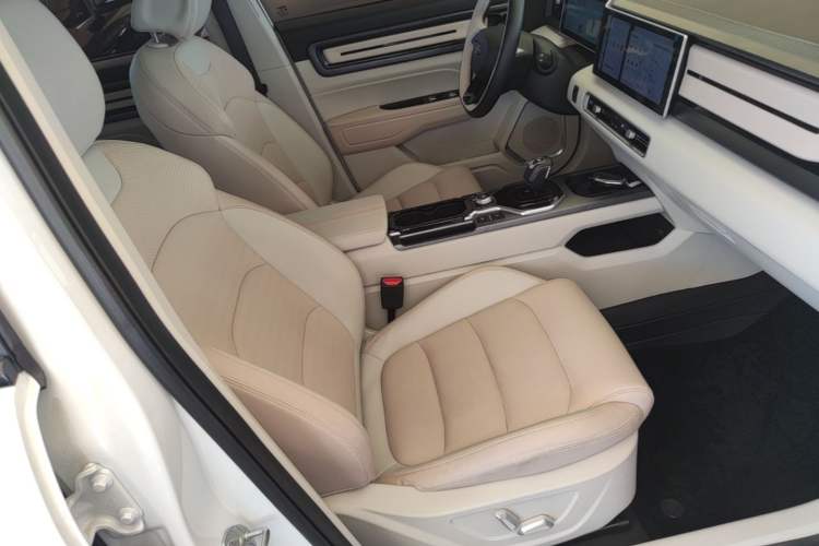 Used Geely Auto icon 2023 1.5TD Chocolate Luxe Edition Right Front Seat