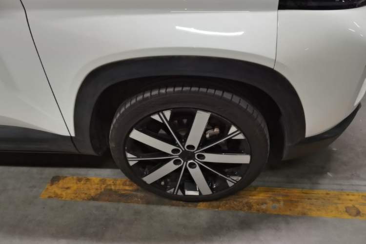 Used Geely Auto icon 2023 1.5TD Chocolate Smoothie Edition Right Front Wheel Hub