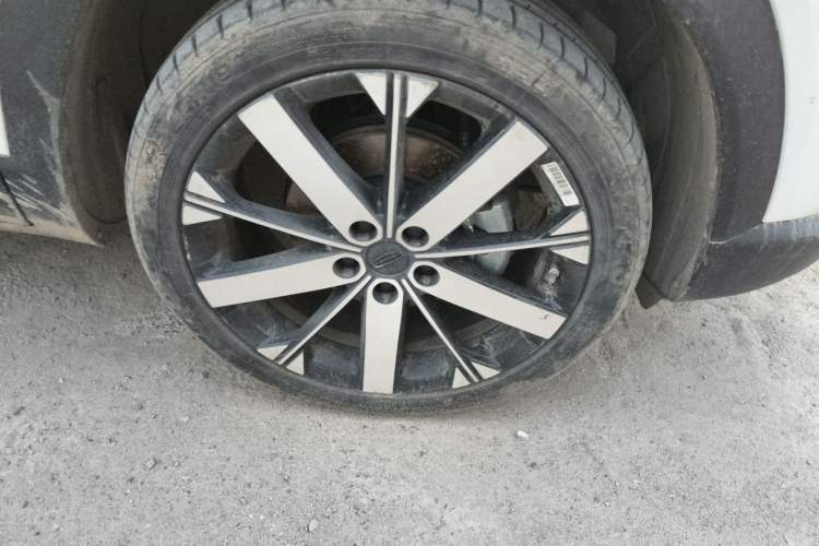 Used Geely Auto icon 2023 1.5TD Star Player Right Front Wheel Hub