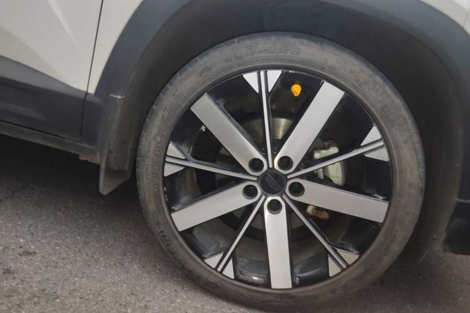 Used Geely Auto icon 2023 1.5TD Chocolate Smoothie Edition Right Front Wheel Hub