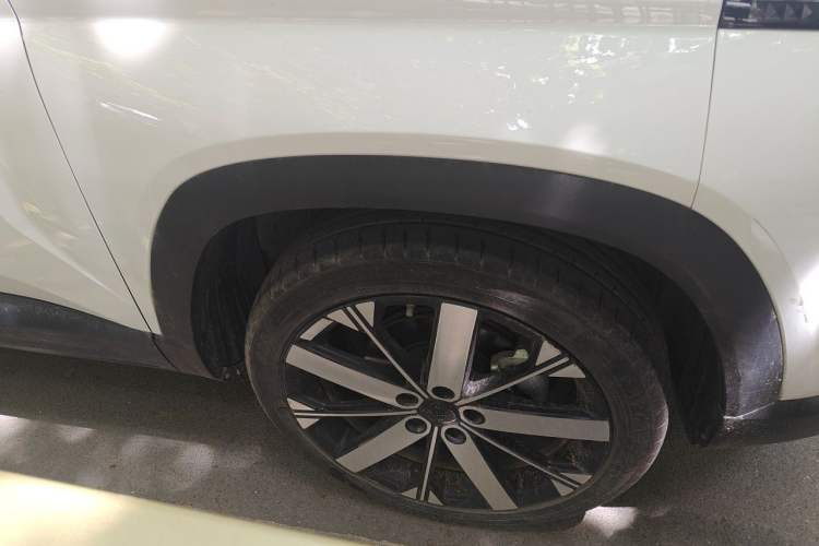 Used Geely Auto icon 2023 1.5TD Chocolate Smoothie Edition Right Front Wheel Hub