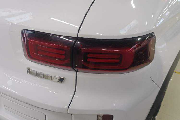Used Geely Auto icon 2023 1.5TD Chocolate Luxe Edition Right Rear Taillight