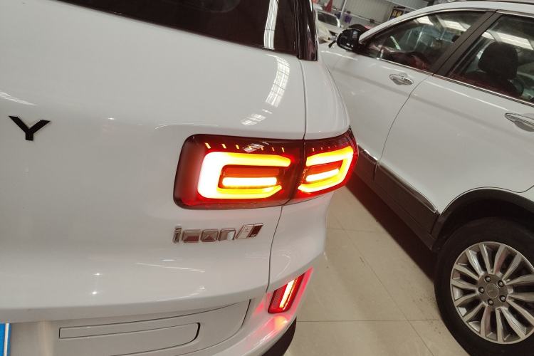 Used Geely Auto icon 2023 1.5TD Chocolate Smoothie Edition Right Rear Taillight