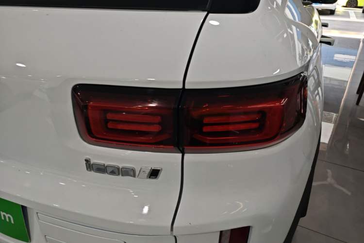 Used Geely Auto icon 2023 1.5TD Chocolate Smoothie Edition Right Rear Taillight