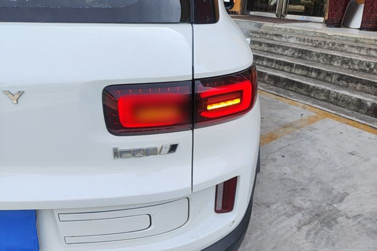 Used Geely Auto icon 2023 1.5TD Chocolate Smoothie Edition Right Rear Taillight
