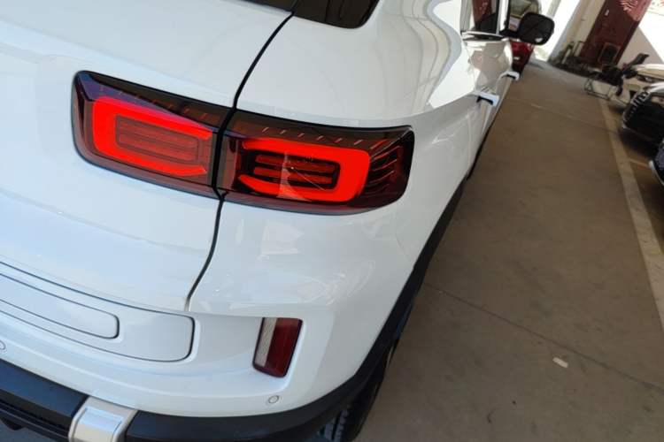 Used Geely Auto icon 2023 1.5TD Chocolate Luxe Edition Right Rear Taillight