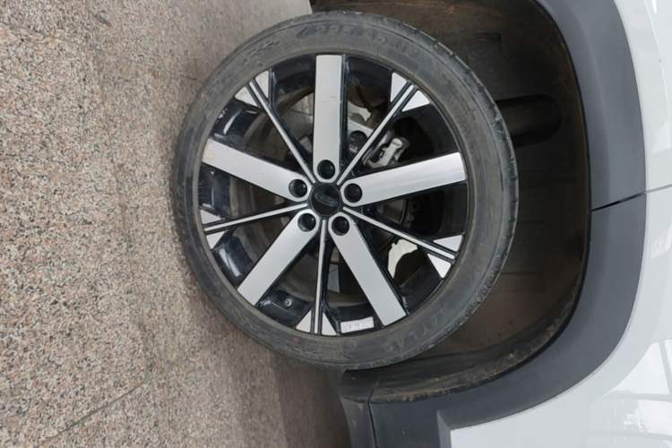 Used Geely Auto icon 2023 1.5TD Star Player Right Rear Wheel Hub