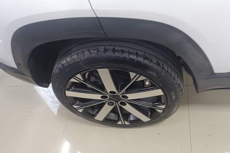 Used Geely Auto icon 2023 1.5TD Chocolate Luxe Edition Right Rear Wheel Hub