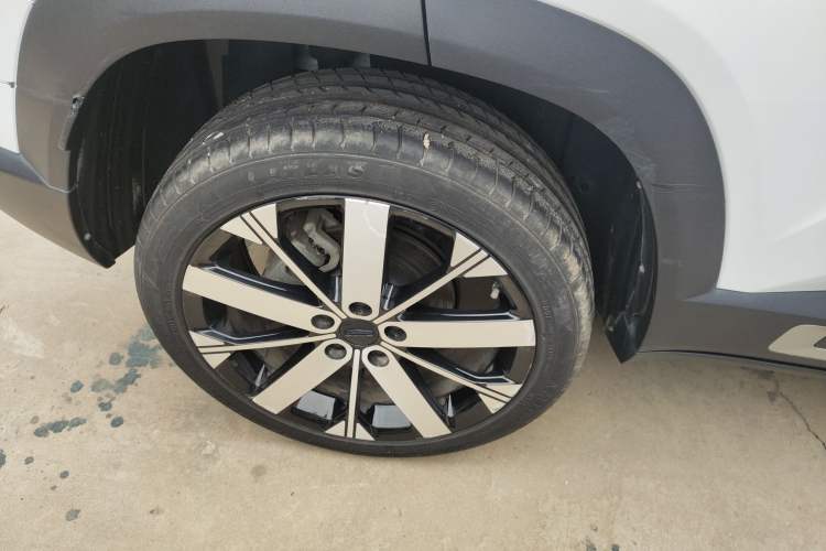 Used Geely Auto icon 2023 1.5TD Chocolate Smoothie Edition Right Rear Wheel Hub