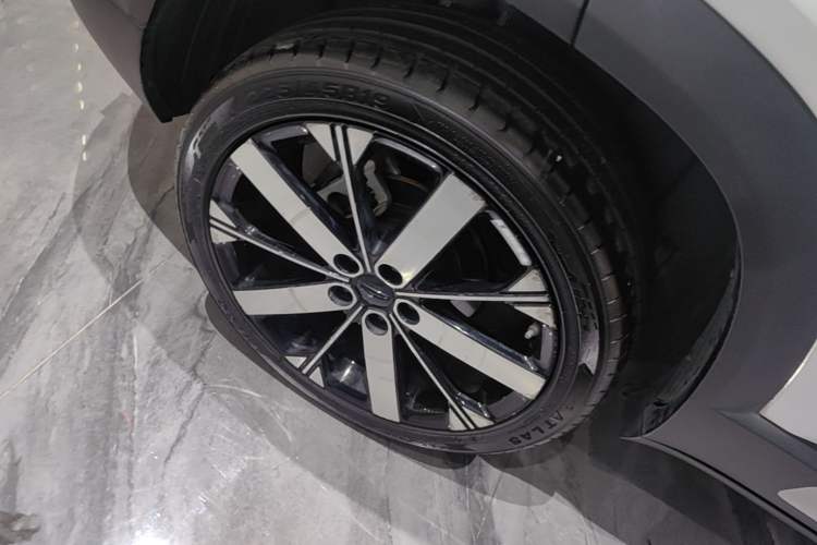 Used Geely Auto icon 2023 1.5TD Star Player Right Rear Wheel Hub