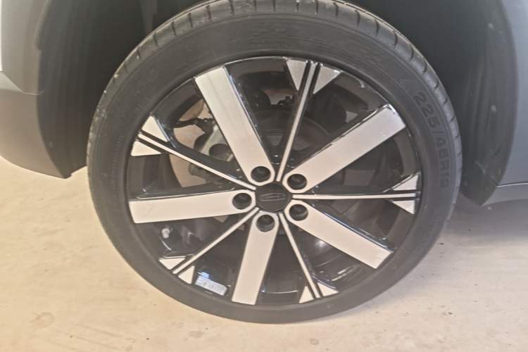 Used Geely Auto icon 2023 1.5TD Chocolate Smoothie Edition Right Rear Wheel Hub
