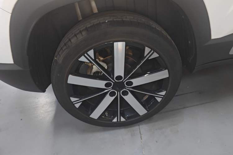 Used Geely Auto icon 2023 1.5TD Chocolate Smoothie Edition Right Rear Wheel Hub