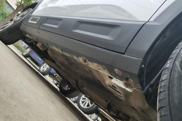 Used Geely Auto icon 2023 1.5TD Chocolate Smoothie Edition Right Side Sill