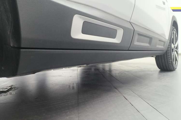 Used Geely Auto icon 2023 1.5TD Chocolate Smoothie Edition Right Side Sill