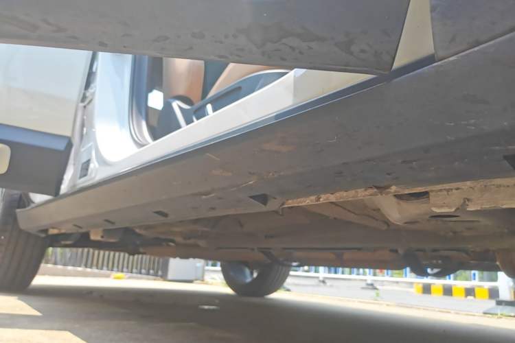 Used Geely Auto icon 2023 1.5TD Chocolate Luxe Edition Right Side Sill