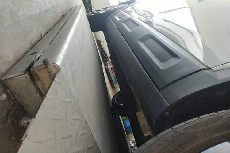 Used Geely Auto icon 2023 1.5TD Chocolate Smoothie Edition Right Side Sill