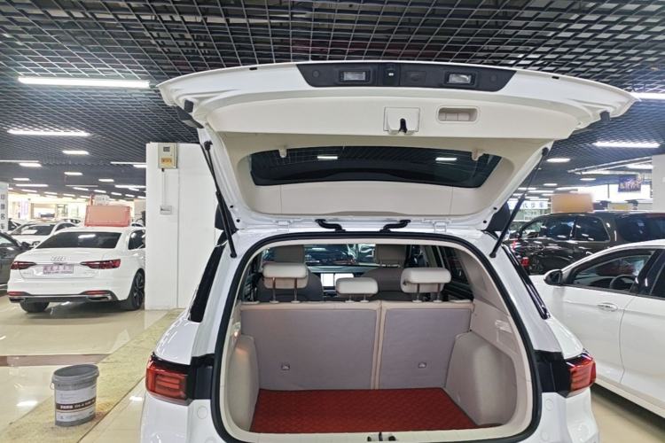 Used Geely Auto icon 2023 1.5TD Chocolate Smoothie Edition Trunk