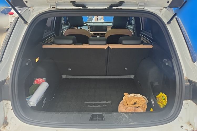 Used Geely Auto icon 2023 1.5TD Chocolate Smoothie Edition Trunk