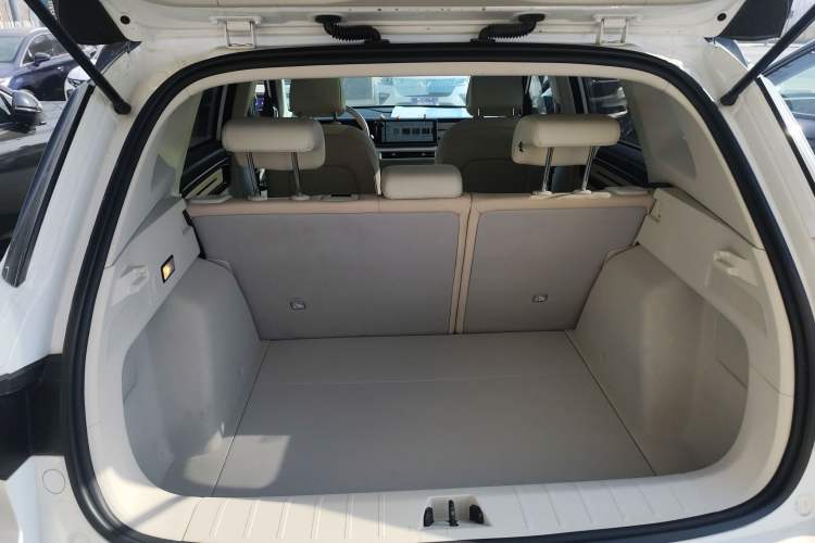 Used Geely Auto icon 2023 1.5TD Chocolate Smoothie Edition Trunk