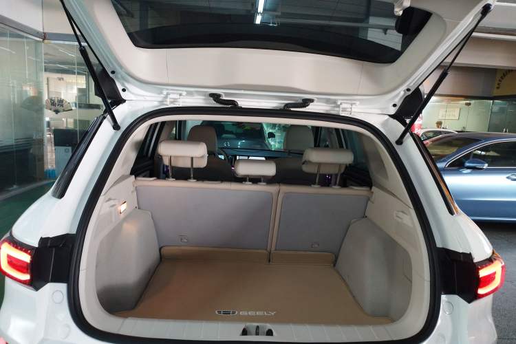 Used Geely Auto icon 2023 1.5TD Chocolate Smoothie Edition Trunk