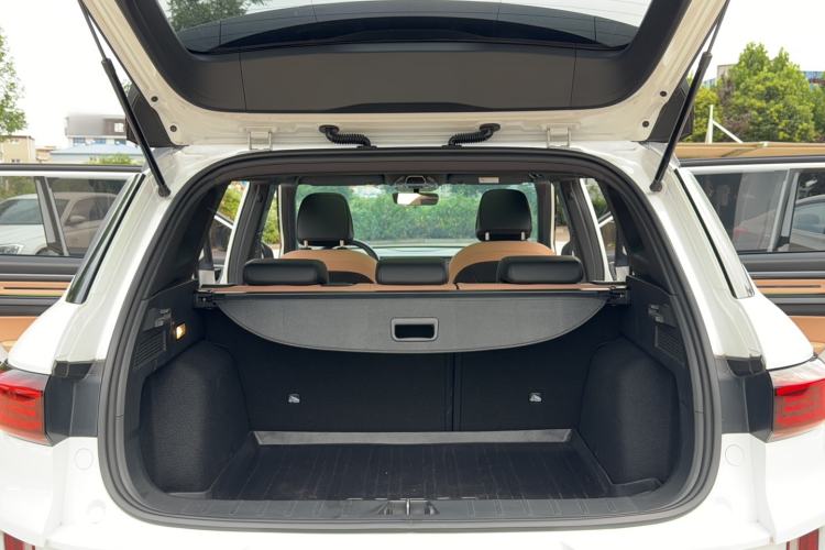 Used Geely Auto icon 2023 1.5TD Chocolate Smoothie Edition Trunk