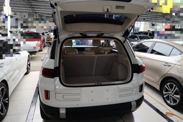 Used Geely Auto icon 2023 1.5TD Chocolate Smoothie Edition Trunk