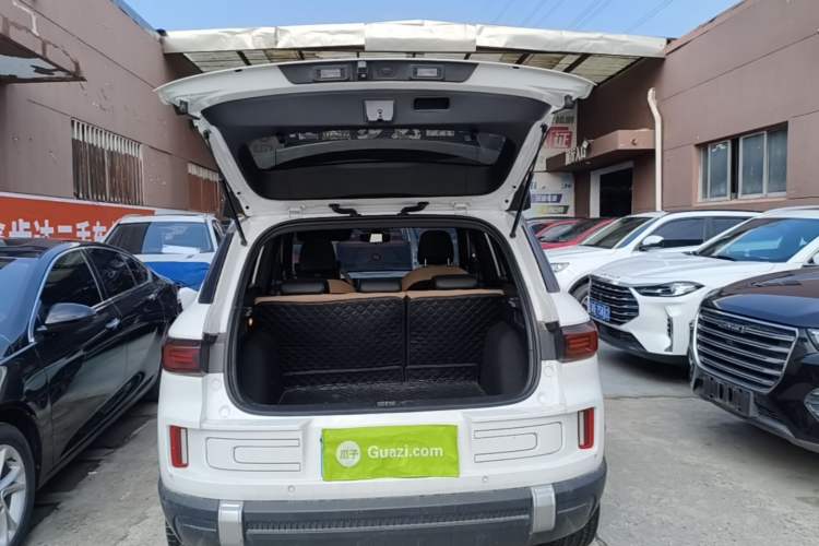 Used Geely Auto icon 2023 1.5TD Chocolate Smoothie Edition Trunk