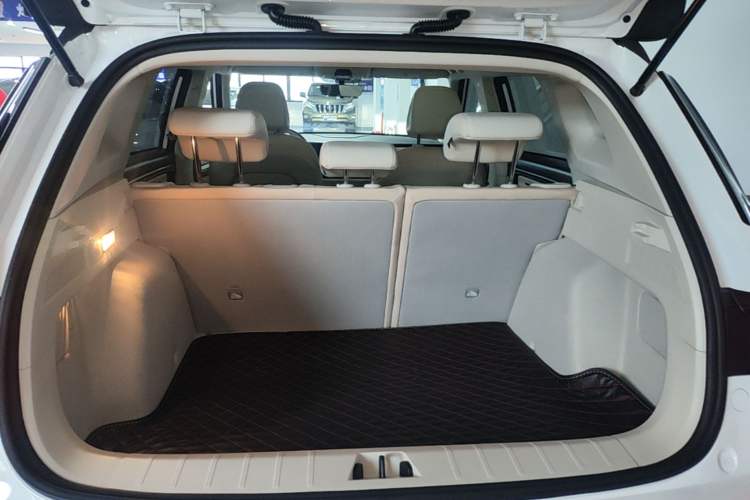Used Geely Auto icon 2023 1.5TD Chocolate Smoothie Edition Trunk