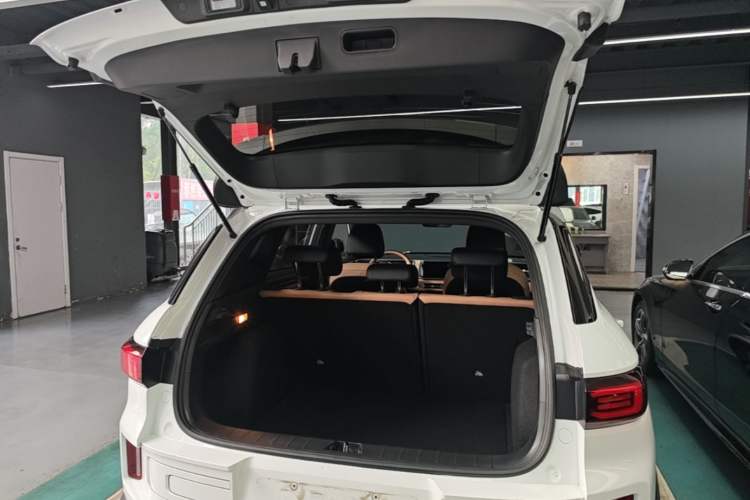 Used Geely Auto icon 2023 1.5TD Chocolate Smoothie Edition Trunk