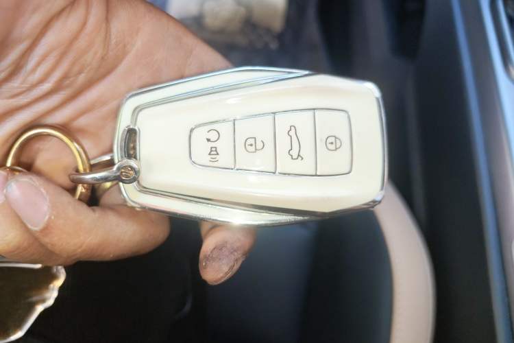Used Geely Auto icon 2023 1.5TD Chocolate Smoothie Edition Vehicle Key