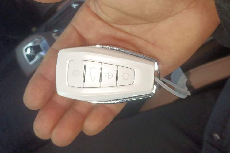 Used Geely Auto icon 2023 1.5TD Chocolate Luxe Edition Vehicle Key