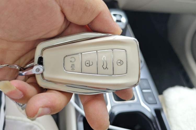 Used Geely Auto icon 2023 1.5TD Chocolate Smoothie Edition Vehicle Key