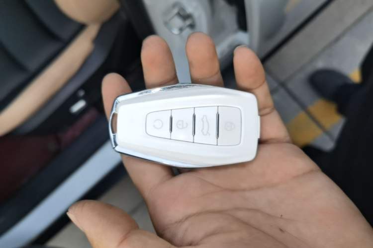 Used Geely Auto icon 2023 1.5TD Chocolate Smoothie Edition Vehicle Key