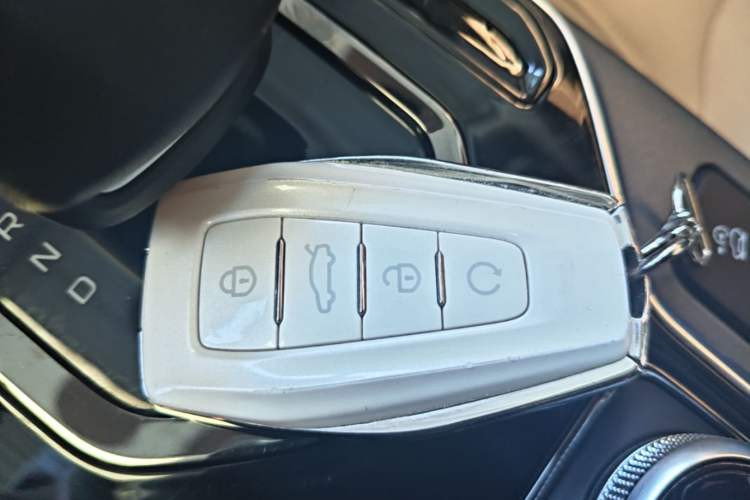 Used Geely Auto icon 2023 1.5TD Chocolate Smoothie Edition Vehicle Key