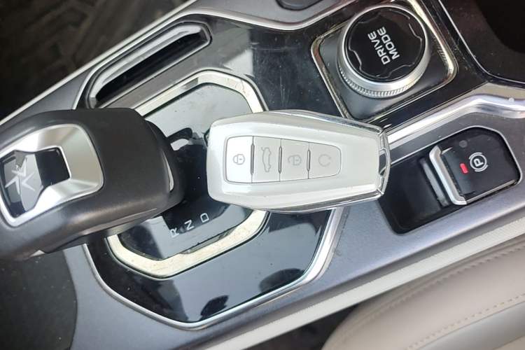 Used Geely Auto icon 2023 1.5TD Chocolate Smoothie Edition Vehicle Key