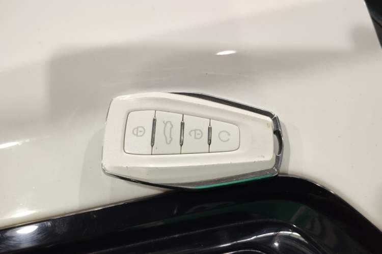 Used Geely Auto icon 2023 1.5TD Chocolate Smoothie Edition Vehicle Key